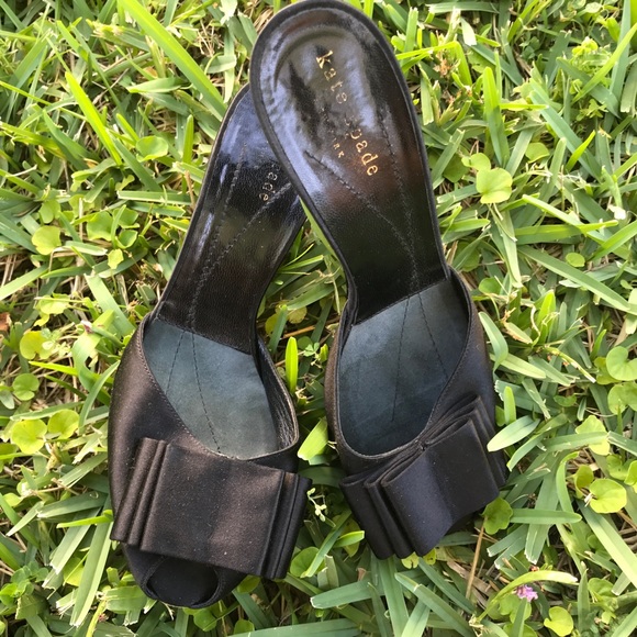 kate spade Shoes - Kate Spade Black Bow Heels